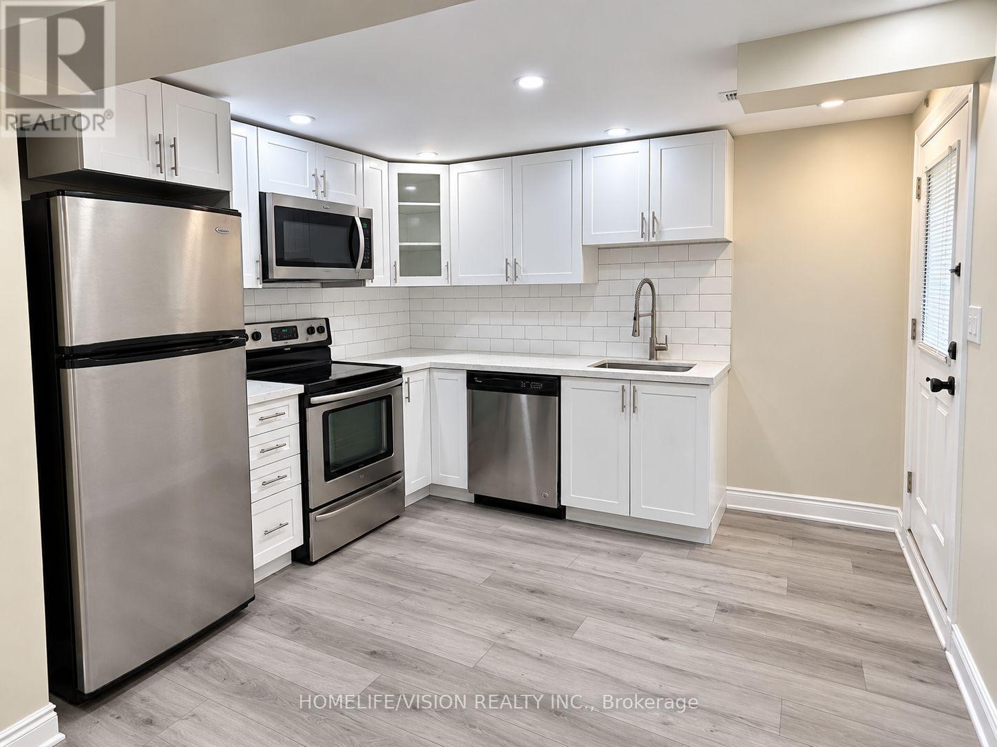 Lower- 824 Crowells Street, Oshawa, ON photo 3