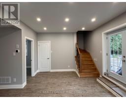 32 B King Richard Court, Markham, ON L3P1M1 Photo 6
