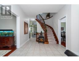 Family room - 22 Sovereign's Gate, Barrie, ON L4N0K7 Photo 7