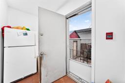 266 Burrows Avenue, Winnipeg, MB R2W1Z5 Photo 28