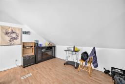 4pc Bathroom - 266 Burrows Avenue, Winnipeg, MB R2W1Z5 Photo 8