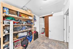 Recreation room - 266 Burrows Avenue, Winnipeg, MB R2W1Z5 Photo 10