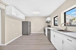 Mud room - 695 Elgin Avenue, Winnipeg, MB R3E1B1 Photo 6