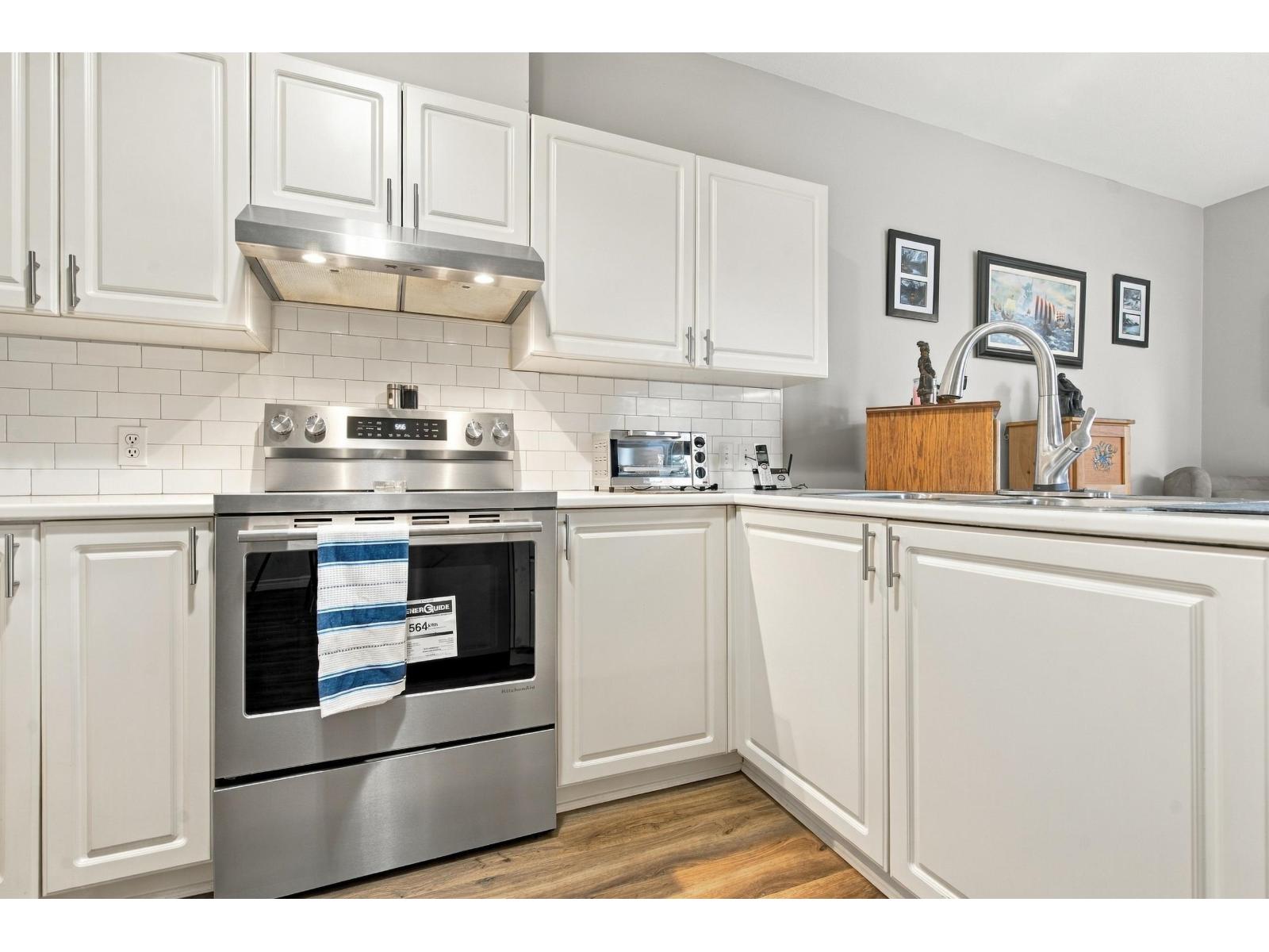 Photo of 102 20655 88 AVENUE 25