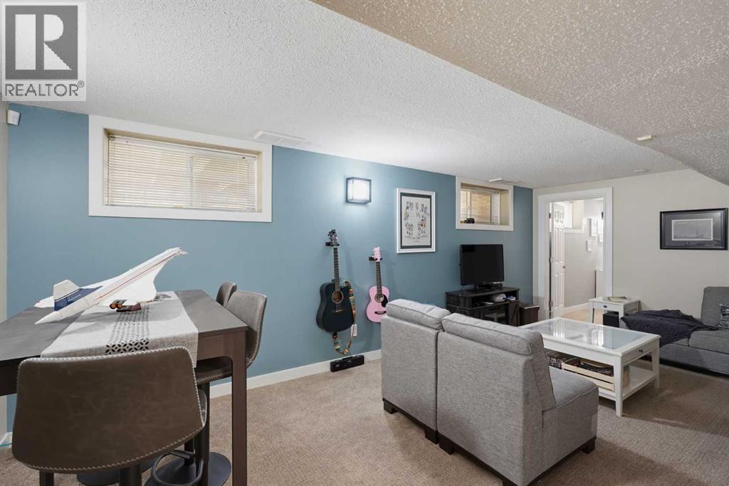 Photo 36 of 50
