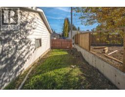 11407 Southdale Close SW - photo 35