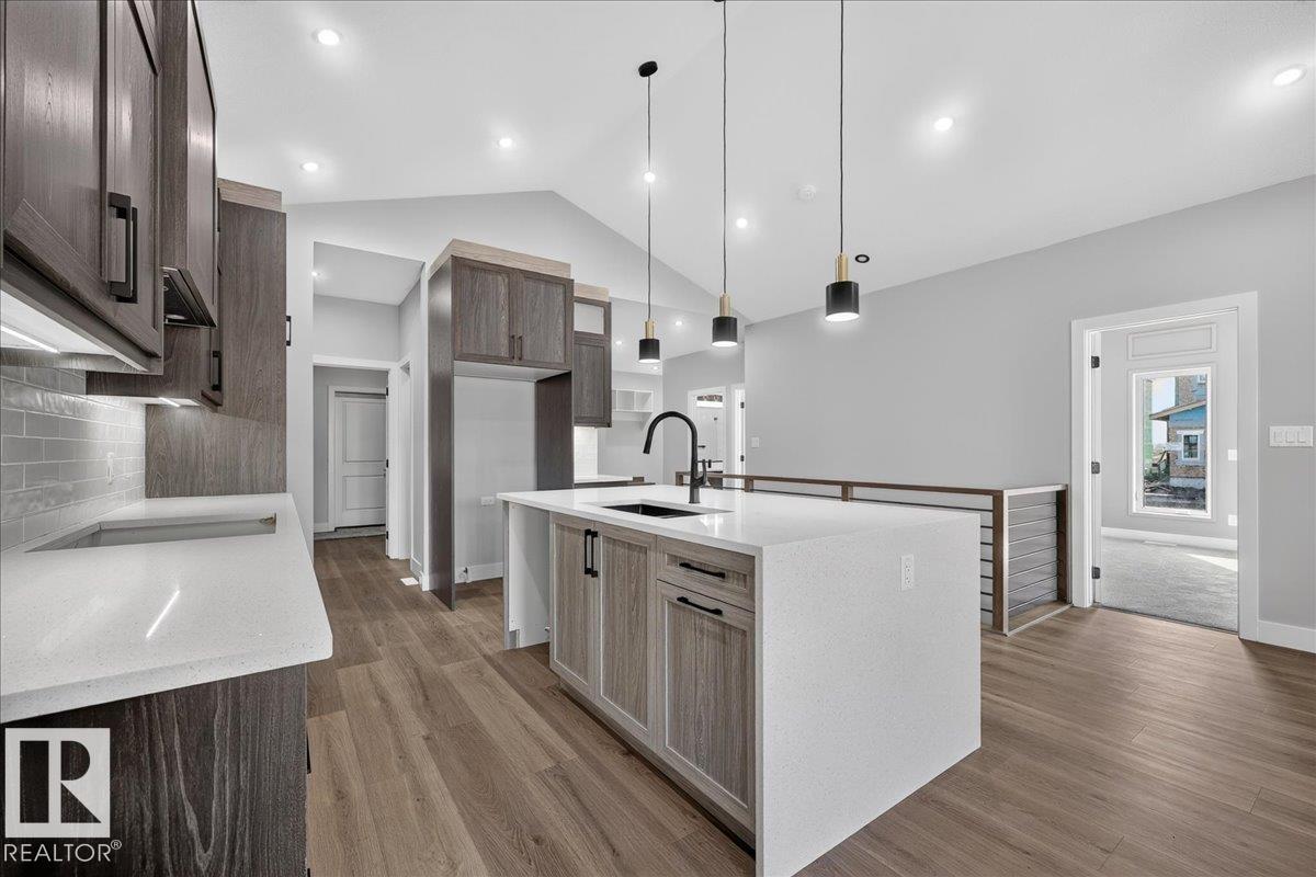 22 Mockingbird Crescent, South Fort — photo 11 of 30: Property photo