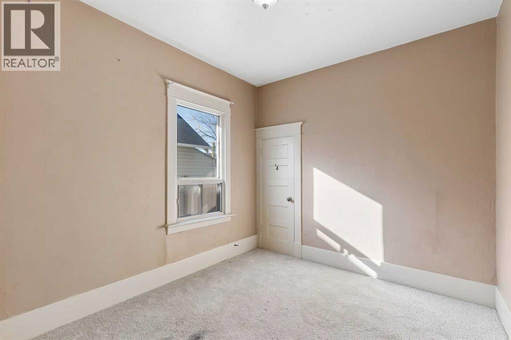 2115 10 Street NW - photo 24