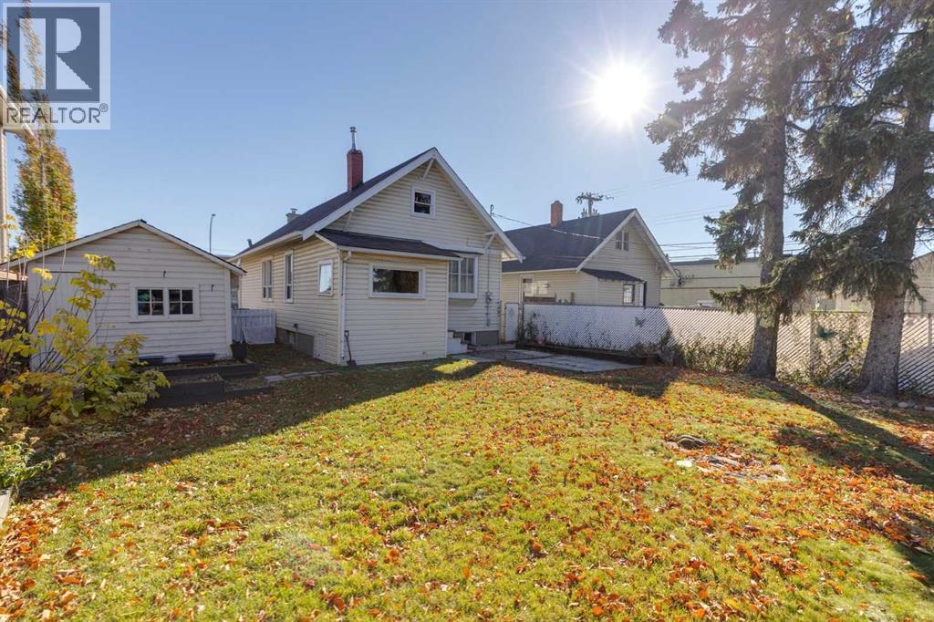 2115 10 Street NW - photo 34