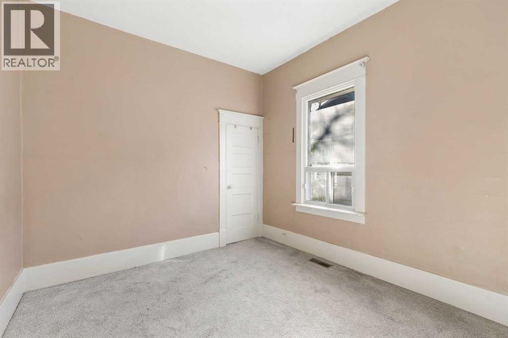 2115 10 Street NW - photo 26