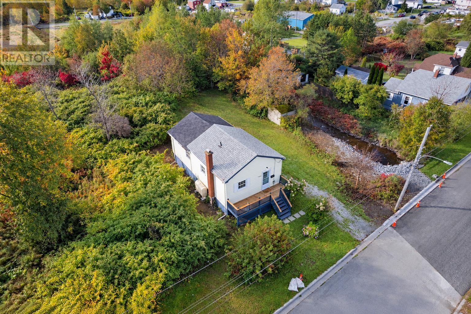 Property 23 of 28 of 142 Maloney Street