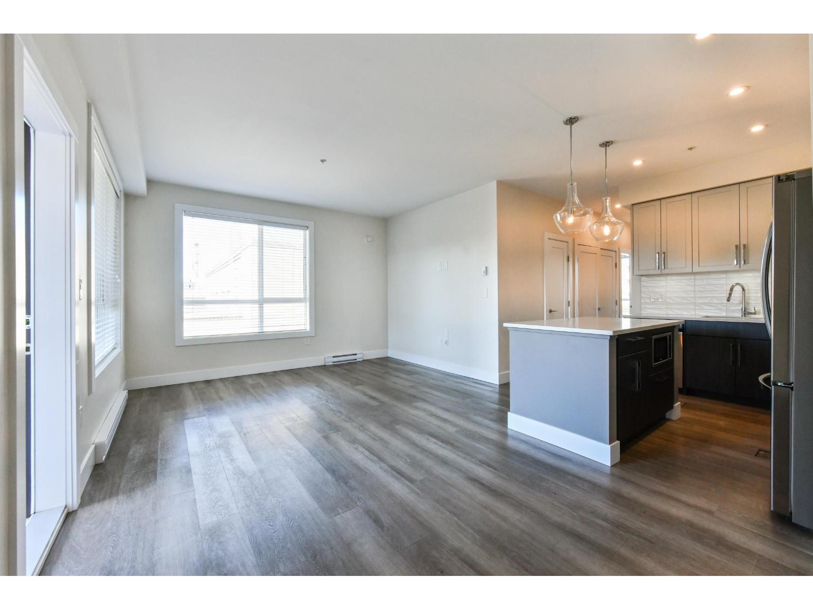 201 32838 VENTURA AVENUE, Abbotsford - Image 1