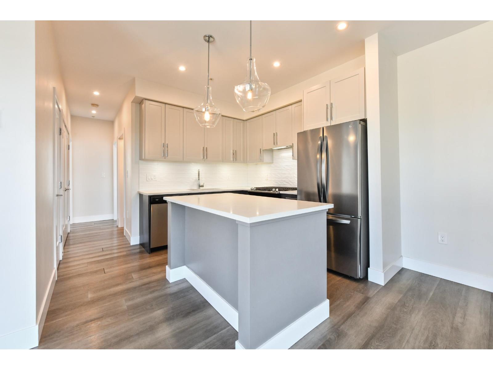 201 32838 VENTURA AVENUE, Abbotsford - Image 1