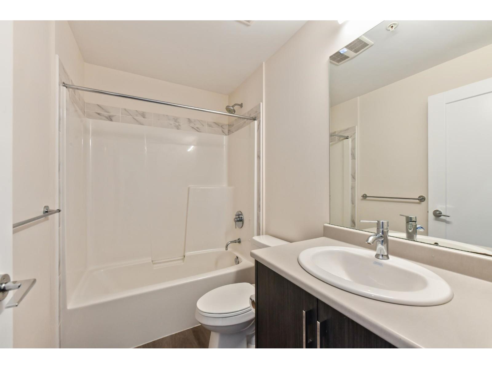 201 32838 VENTURA AVENUE, Abbotsford - Image 1