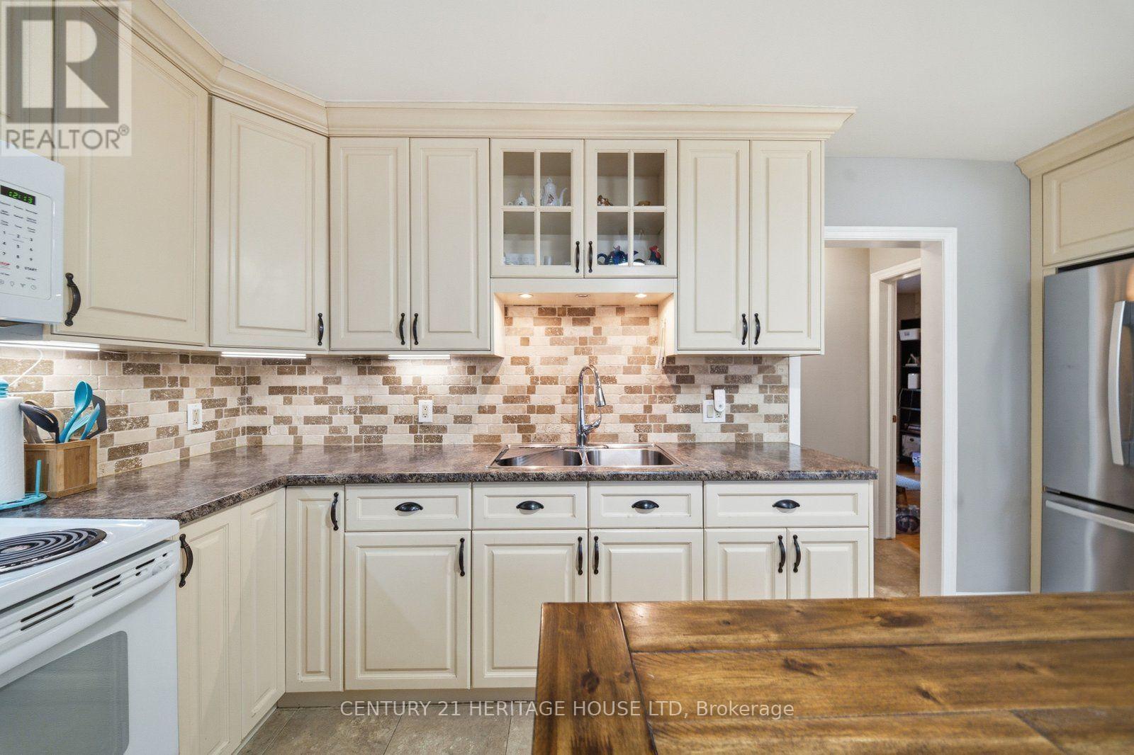 83 FAIRVIEW DRIVE, Brantford — photo 9