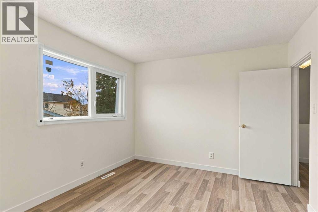 7 Pond Crescent, Fort McMurray