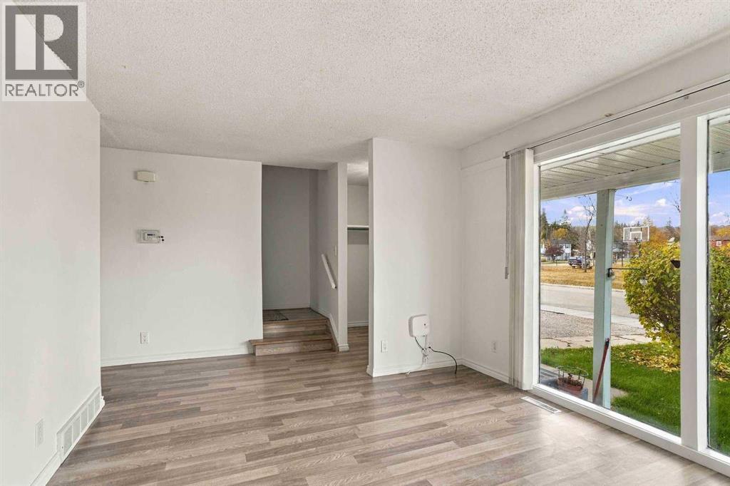 7 Pond Crescent, Fort McMurray