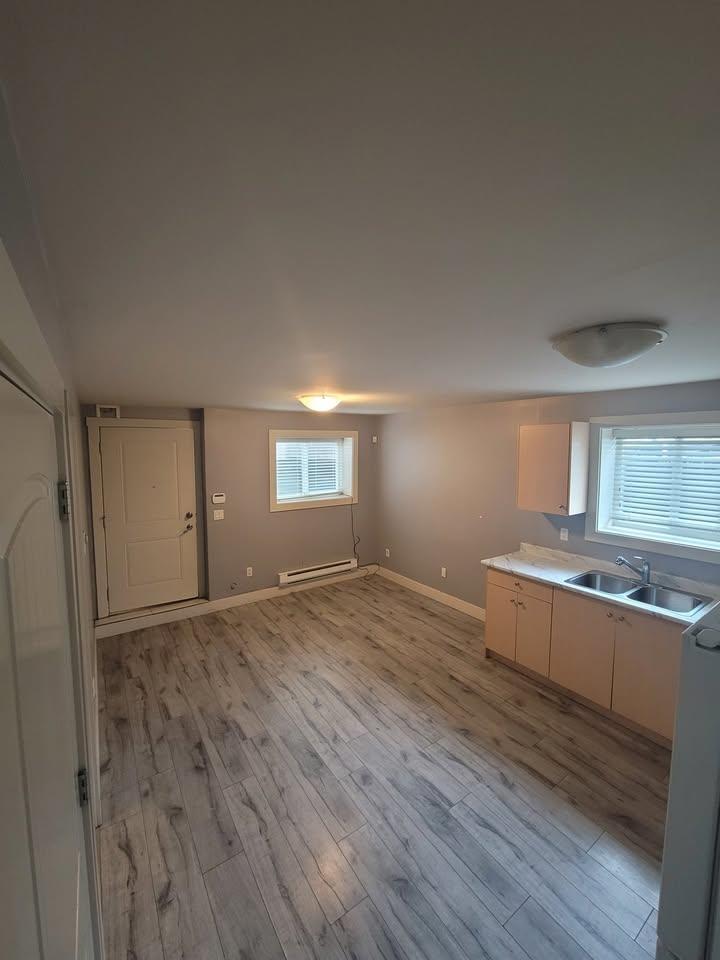 2 Bed, 1 Bath House for Rent in Surrey – lower 10595 159B STREET, Surrey – MLS# R3176388 - Image 2