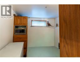 847 Admirals Rd, Esquimalt, BC V9A2P1 Photo 36