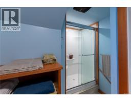 847 Admirals Rd, Esquimalt, BC V9A2P1 Photo 39