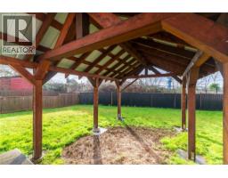 847 Admirals Rd, Esquimalt, BC V9A2P1 Photo 19