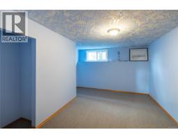 847 Admirals Rd, Esquimalt, BC V9A2P1 Photo 33