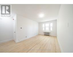 43 - 1 Mallory Gardens, Toronto, ON M4V2A6 Photo 6