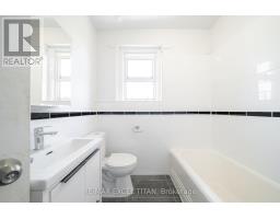 43 - 1 Mallory Gardens, Toronto, ON M4V2A6 Photo 9