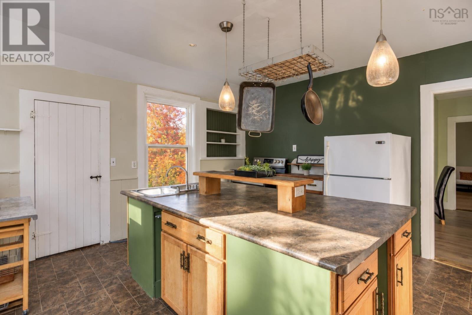 Property 7 of 50 of 186 Hebb's Landing Road