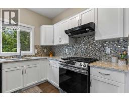 4pc Bathroom - 125 Cougarstone Manor Sw, Calgary, AB T3H5N4 Photo 14