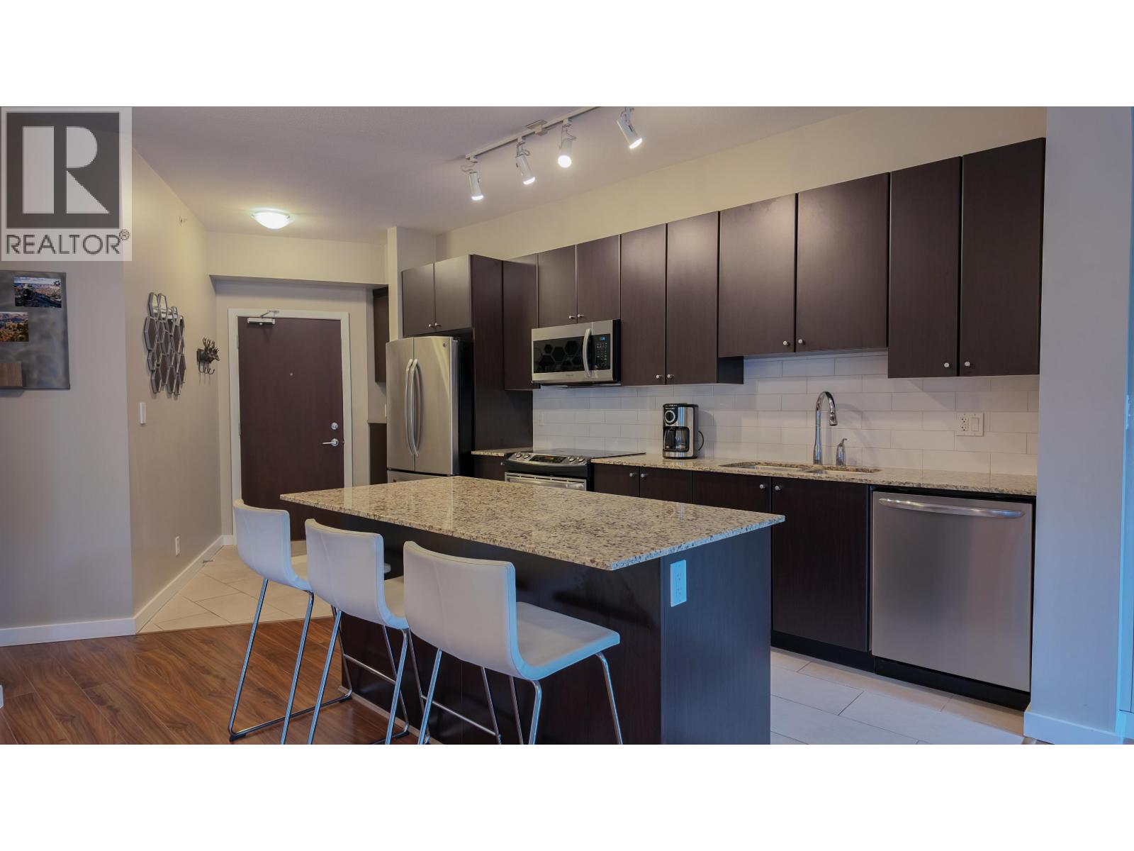 Photo of 402 265 ROSS DRIVE 11