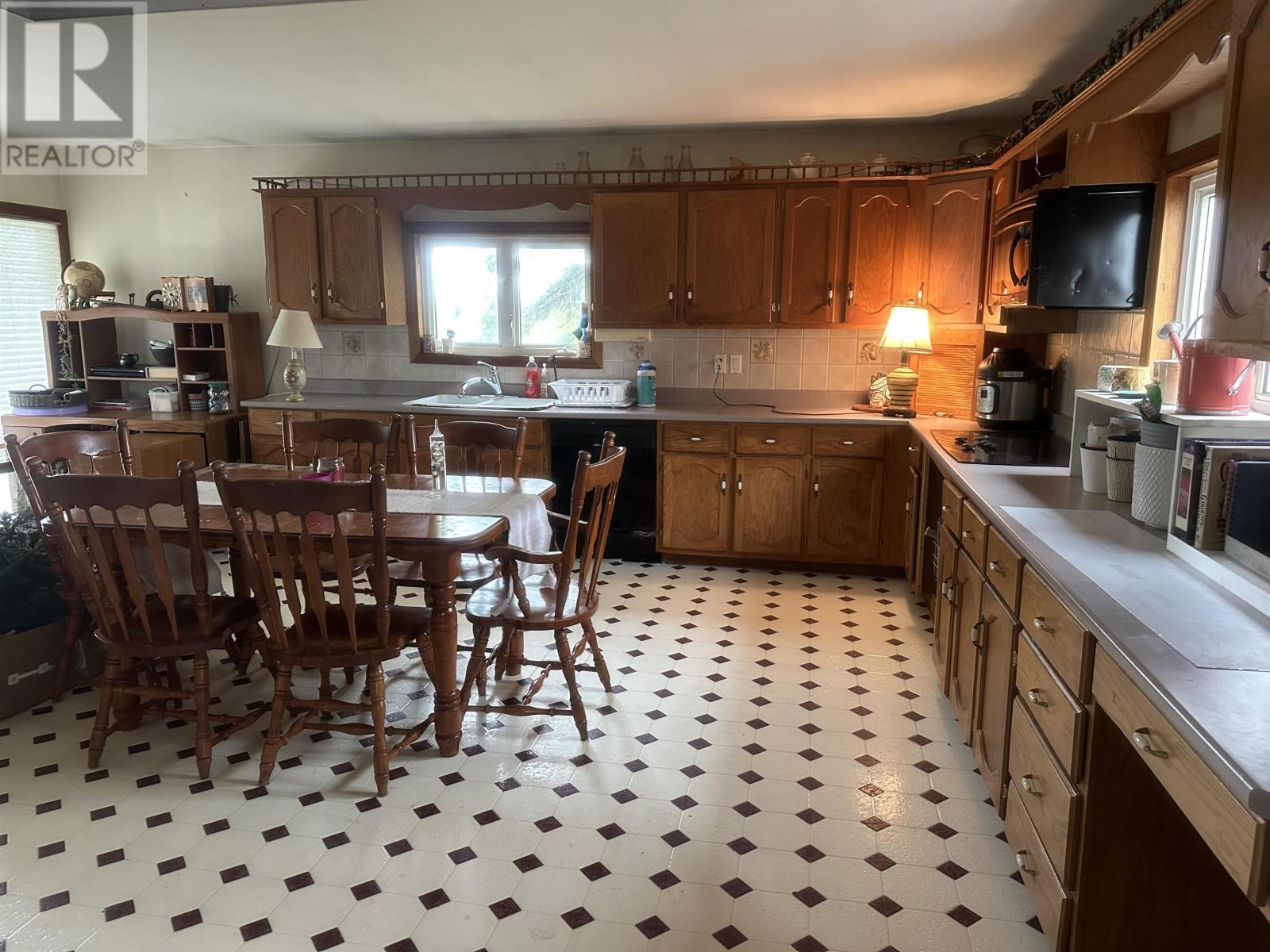 9390 Highway 4 - 20