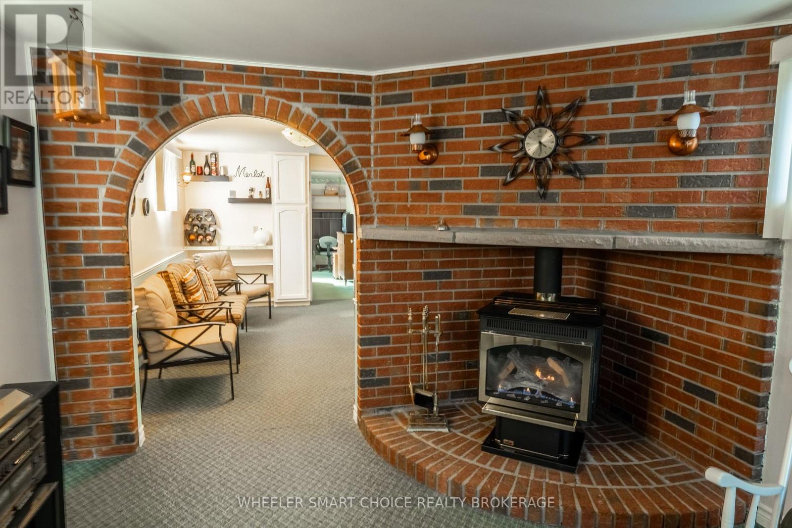 516 BURTON AVENUE - 13