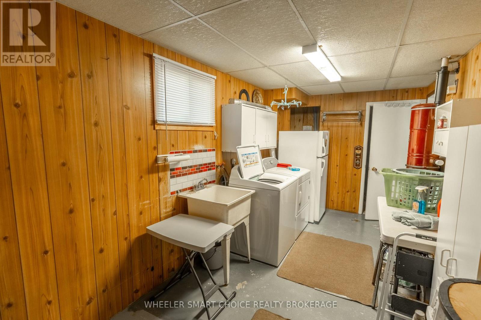 516 BURTON AVENUE - 17
