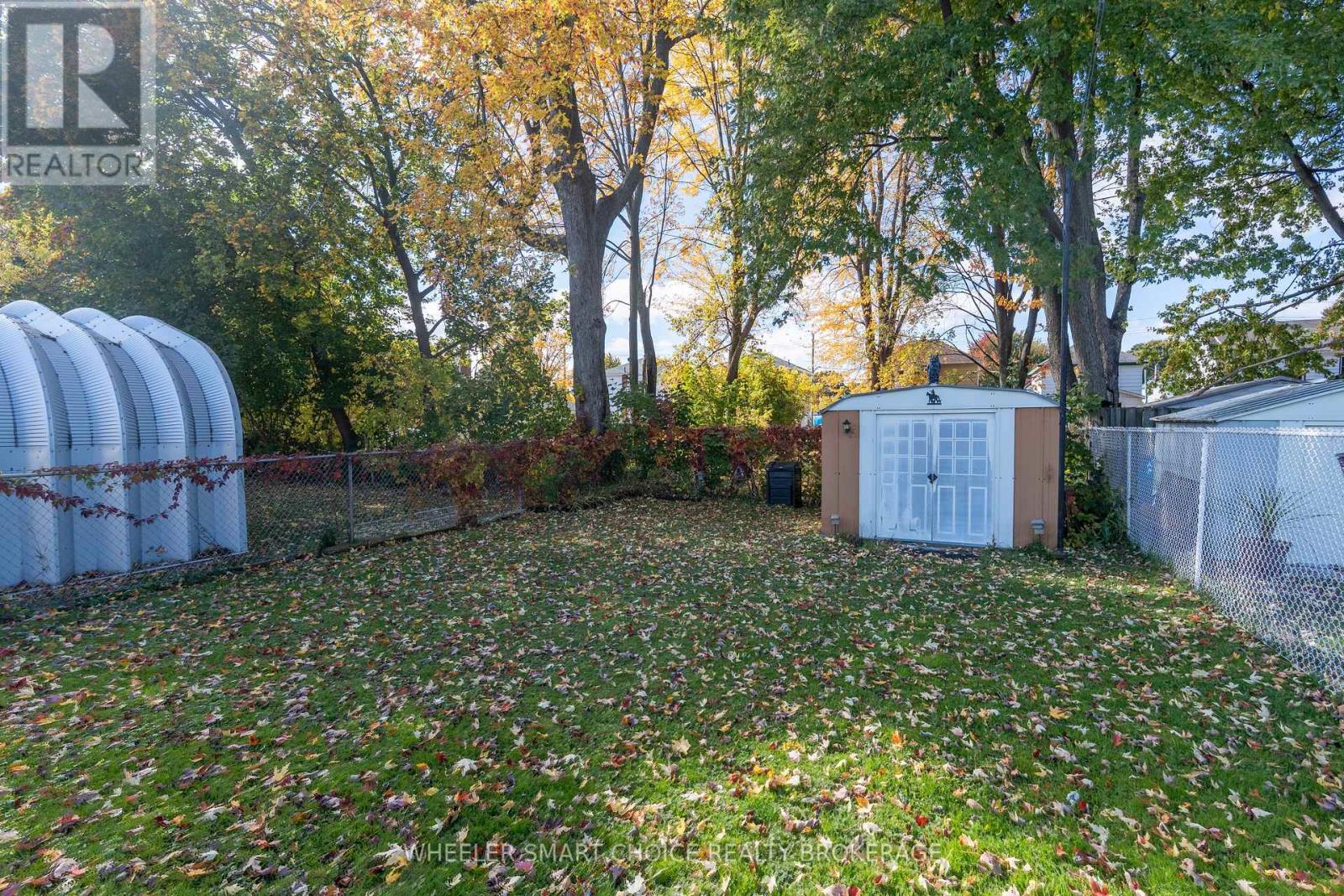 516 BURTON AVENUE - 21