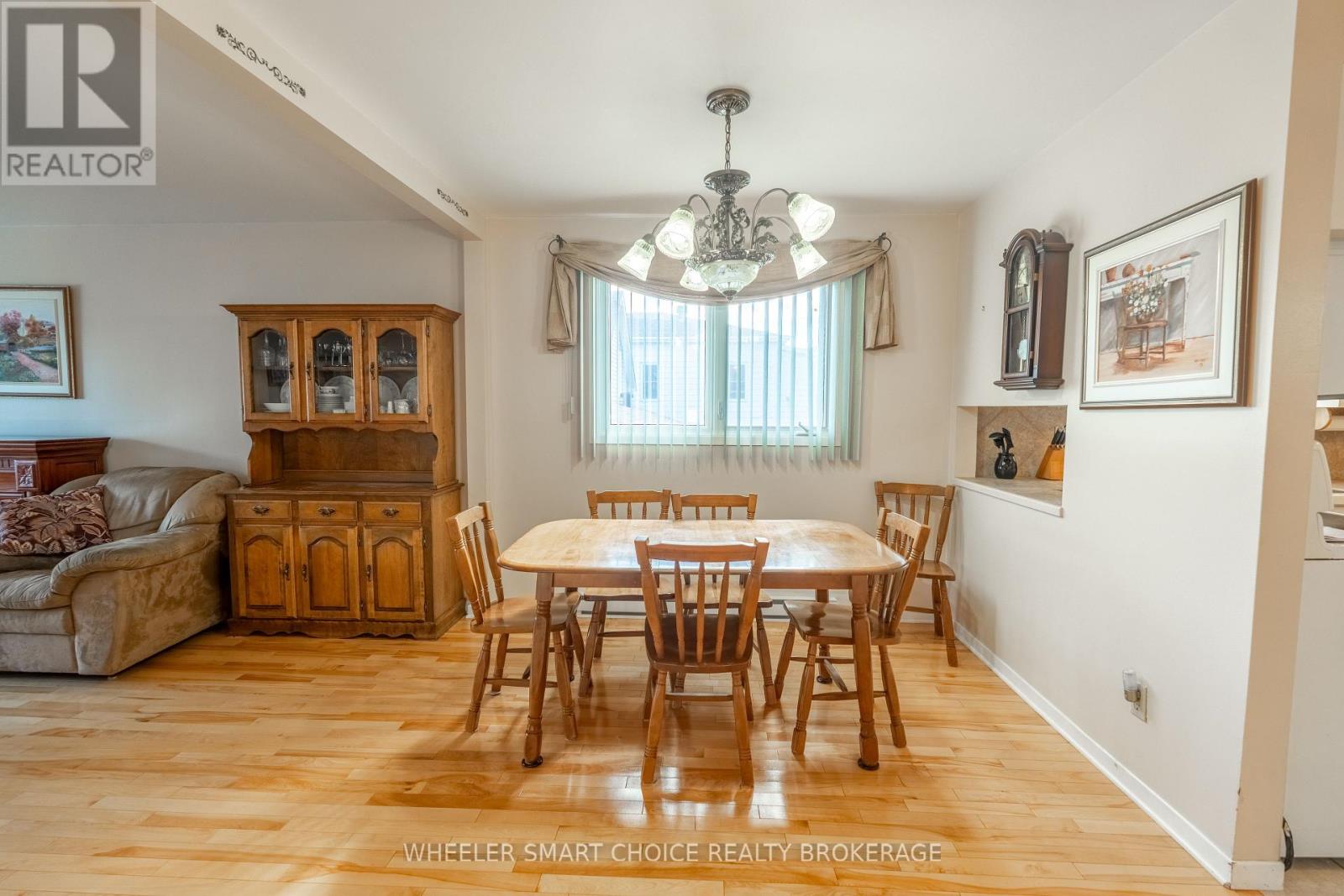 516 BURTON AVENUE, Cornwall — photo 5