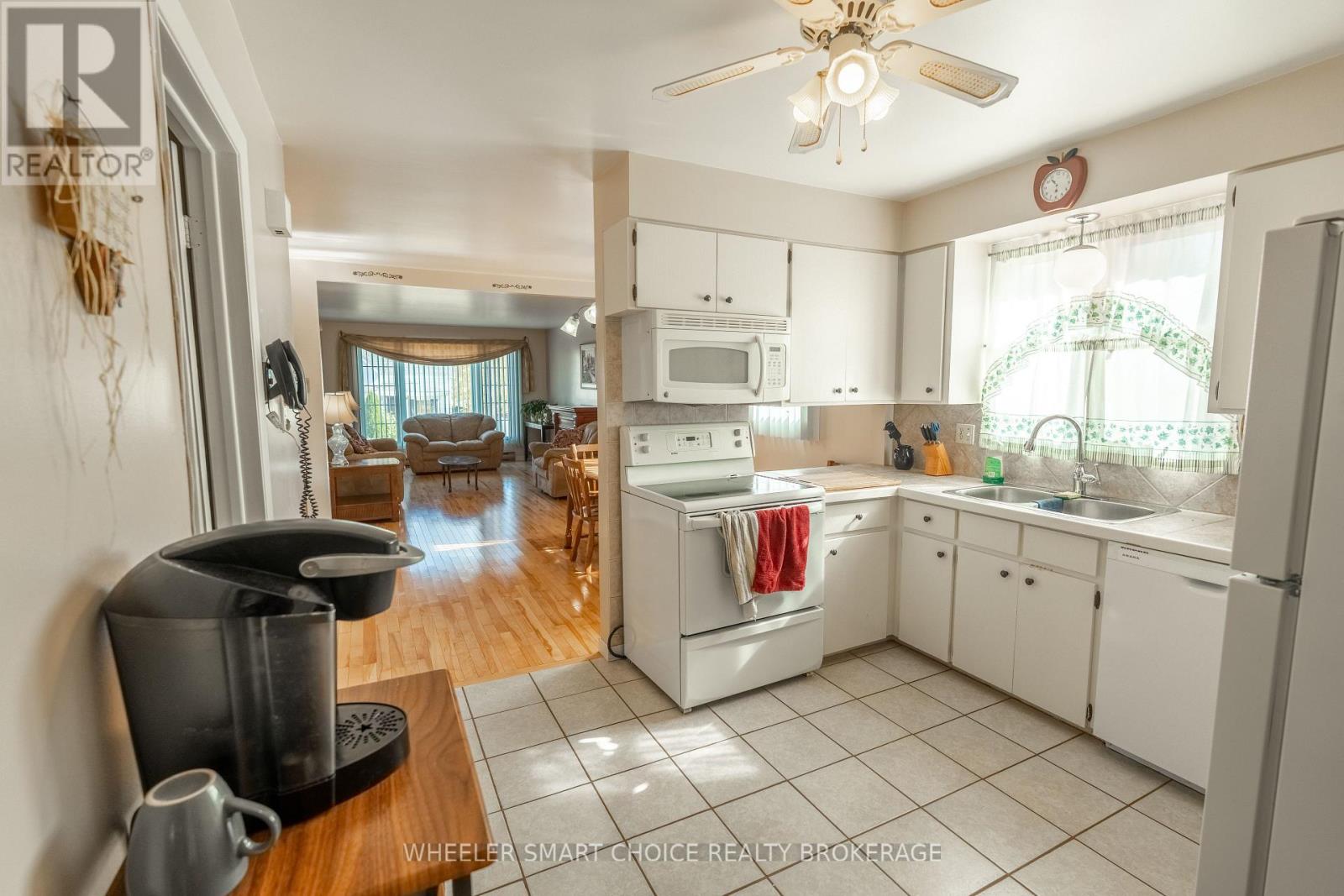 516 BURTON AVENUE, Cornwall — photo 6