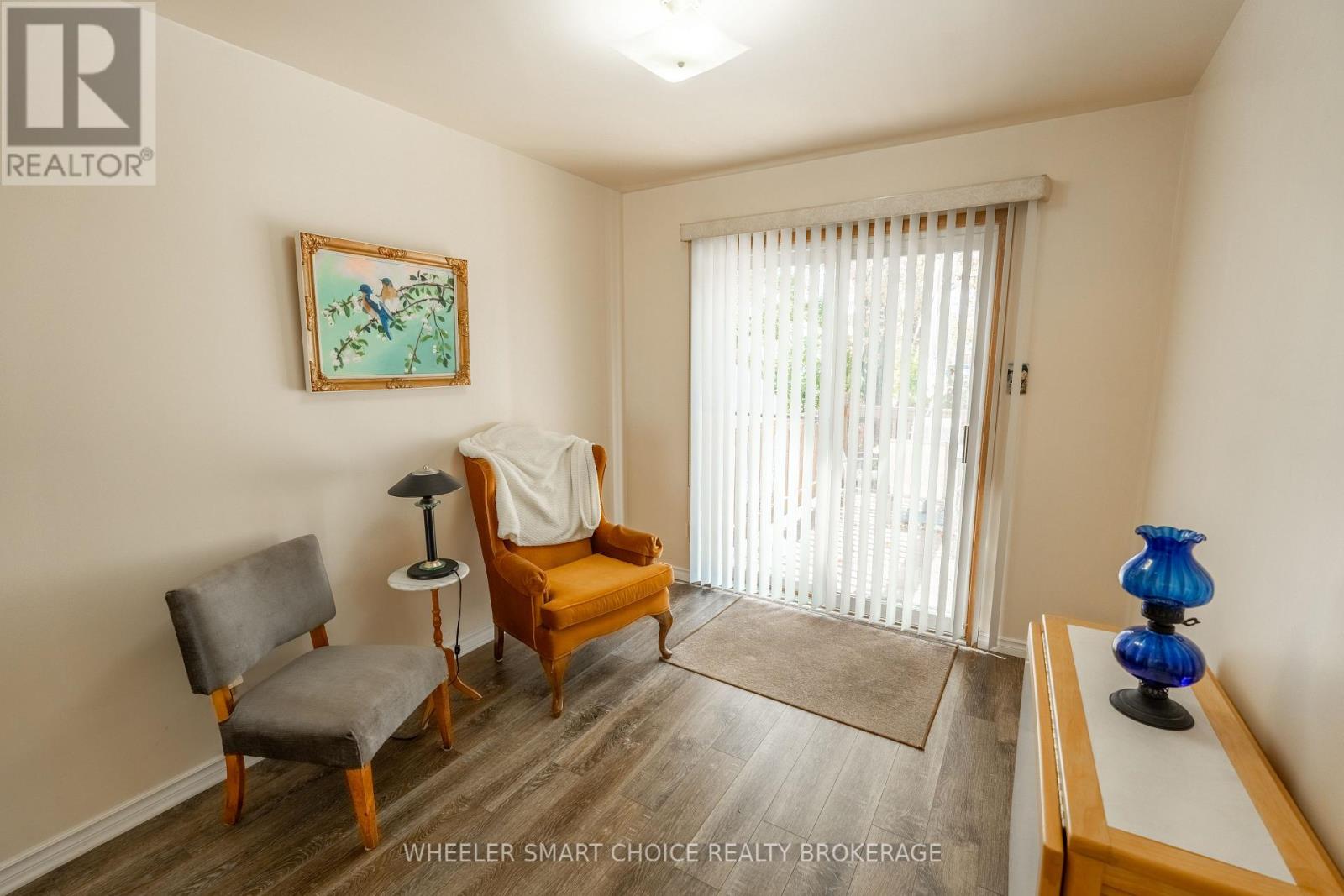 516 BURTON AVENUE - 9