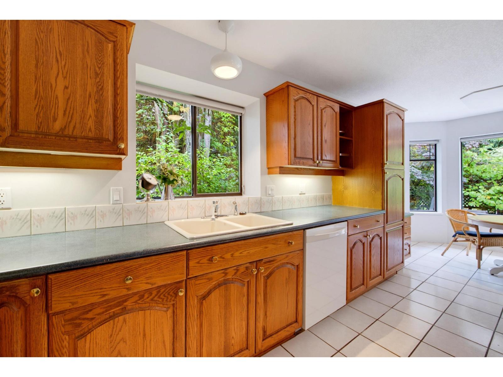 Photo of 7269 150A STREET 17