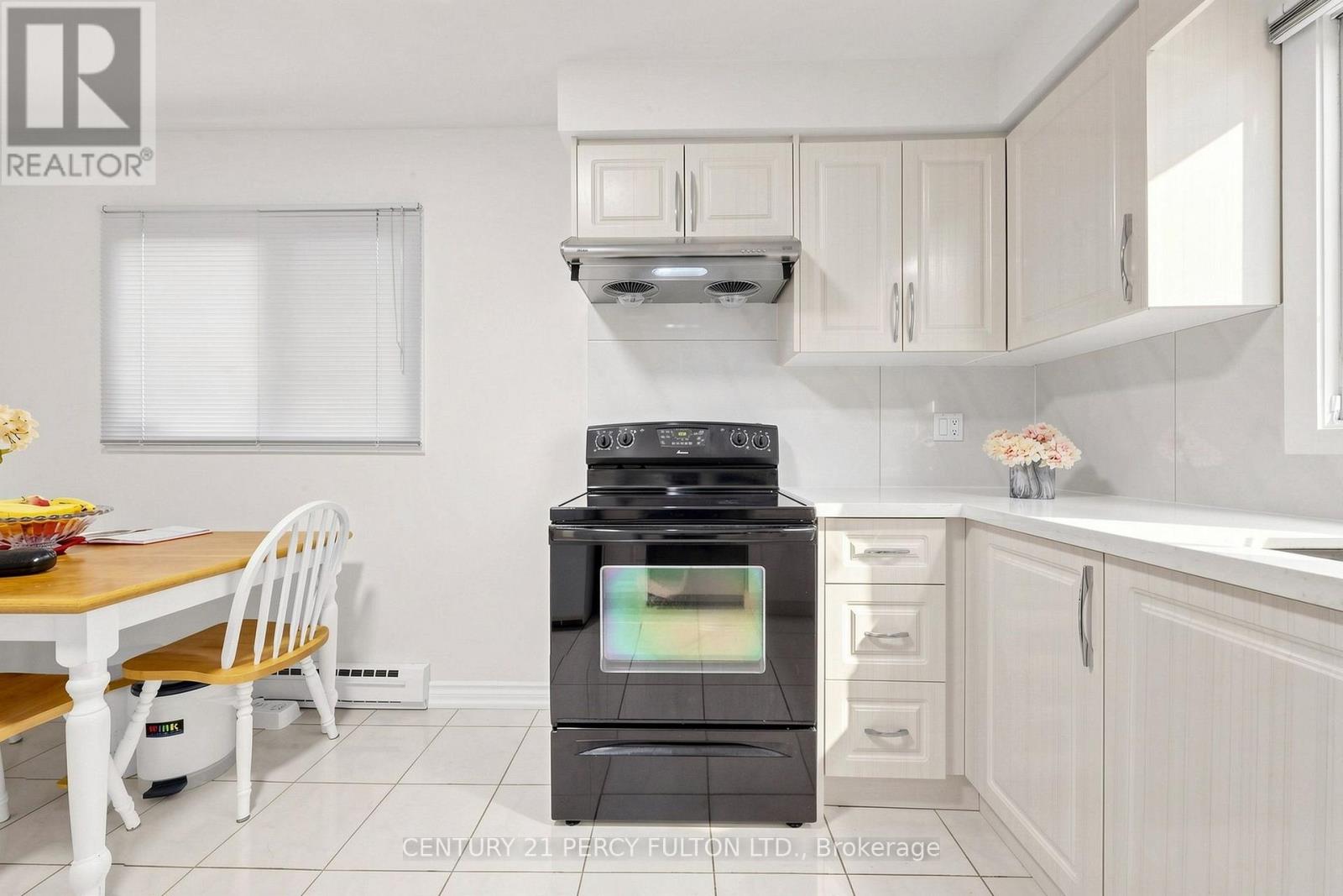 20 ZIRCON COURT - 10