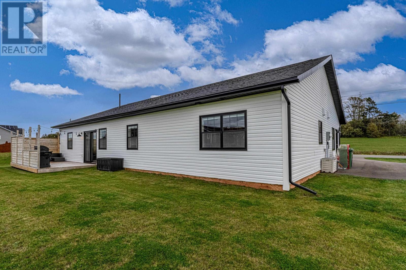 109 WATERS EDGE Lane - 19