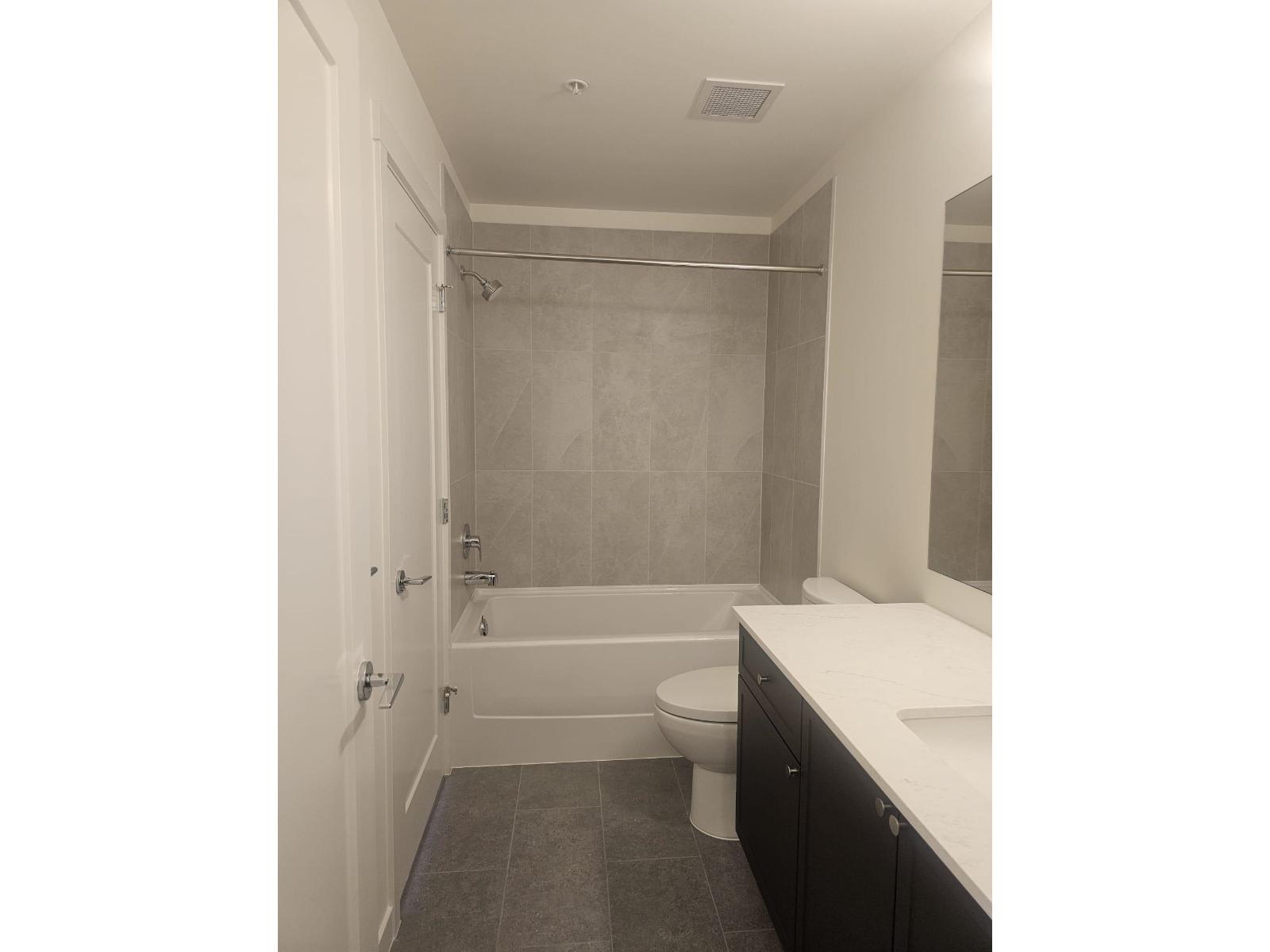 2 Bed, 1 Bath Apartment for Rent in Surrey – 316 15730 FRASER HIGHWAY, Surrey – MLS# R3176389 - Image 6