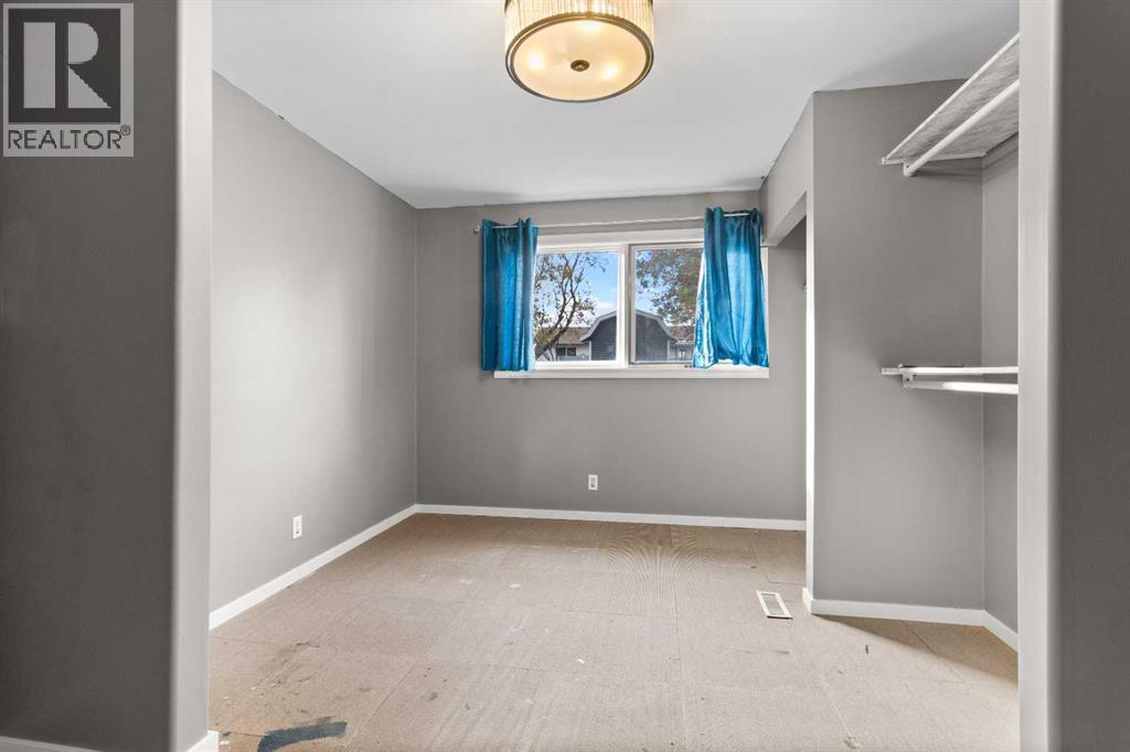flex space/ walk in closet