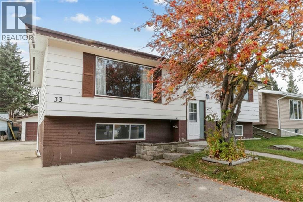 33  Valley Crescent