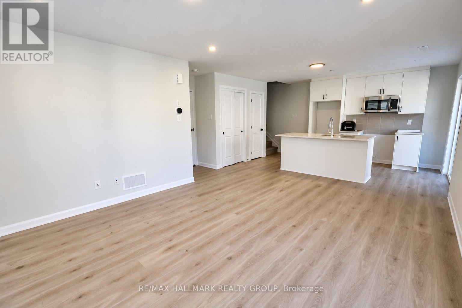 2 - 1001 GLENROY GILBERT DRIVE, Ottawa — photo 4