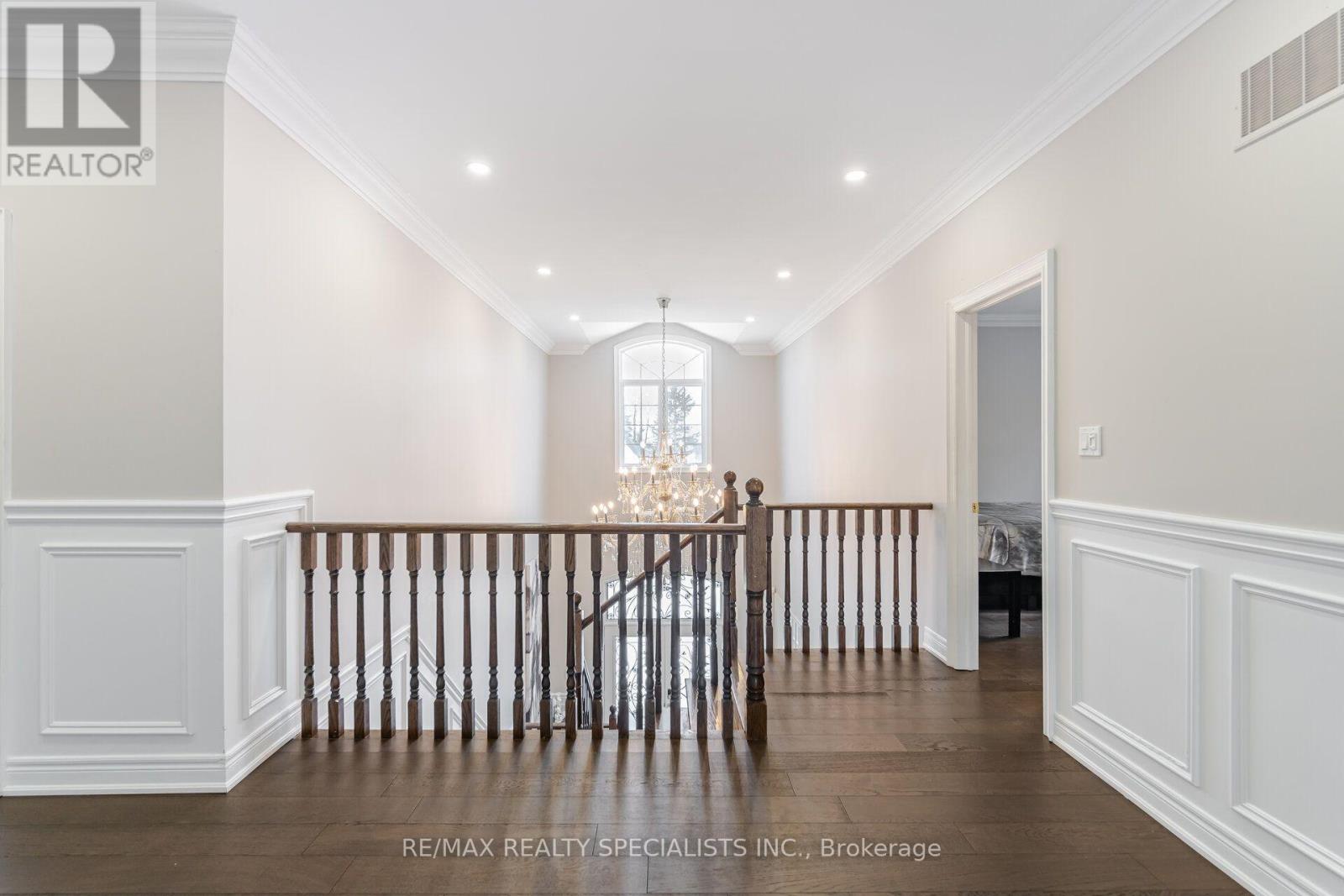 54 BERKWOOD HOLLOW COURT - 22