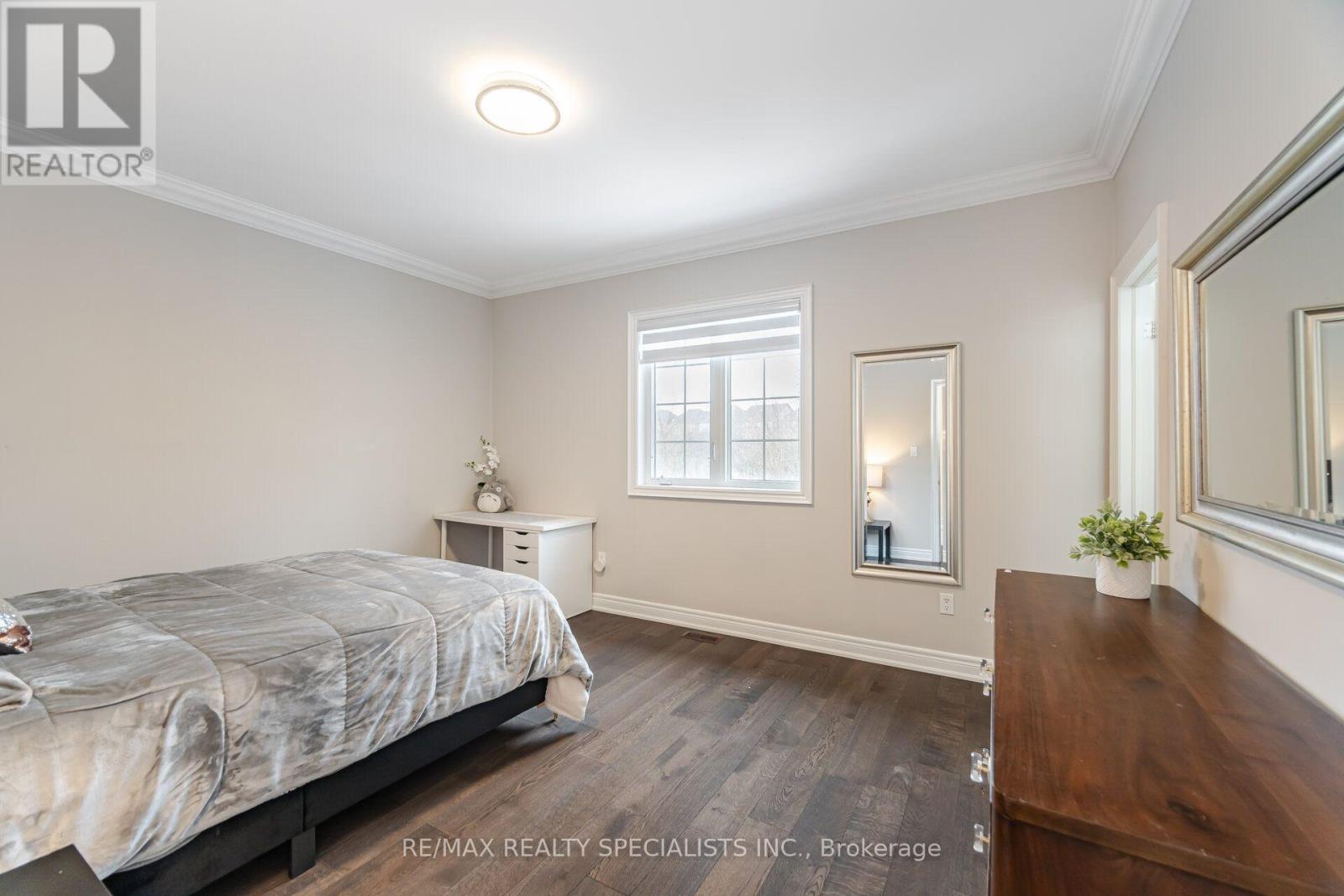 54 BERKWOOD HOLLOW COURT - 34