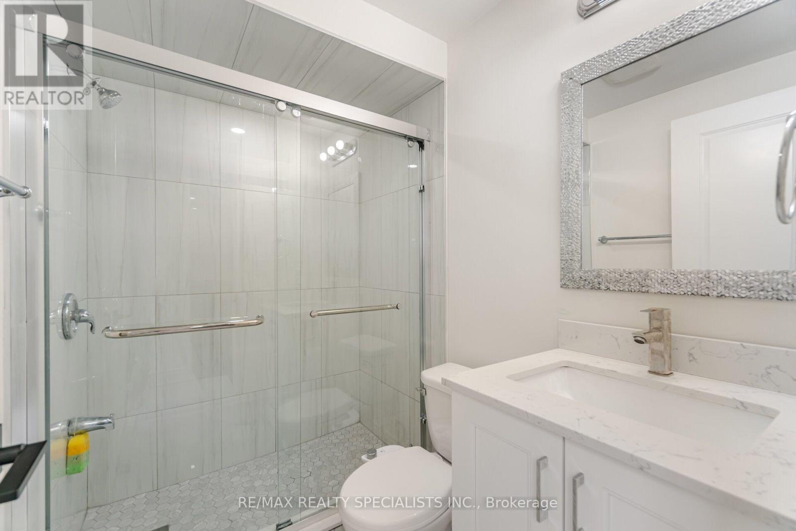 54 BERKWOOD HOLLOW COURT - 43
