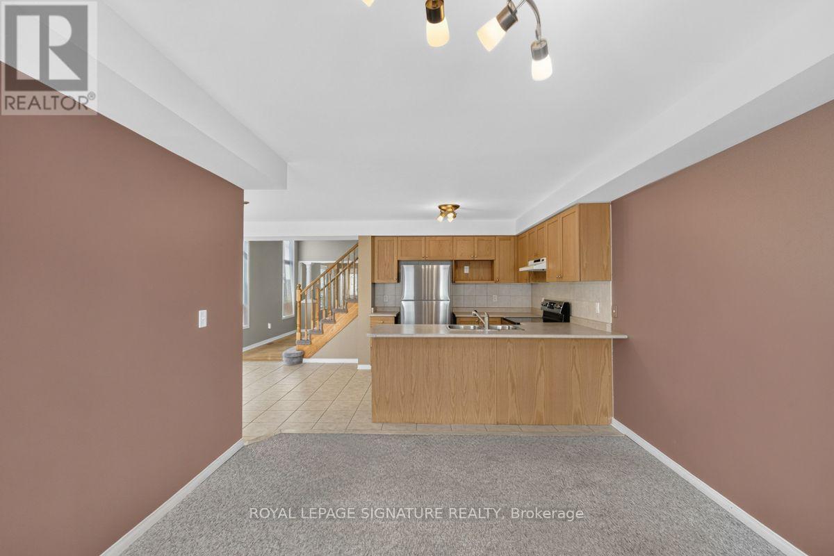 19 Mossgrove Crescent, Brampton, ON photo 14