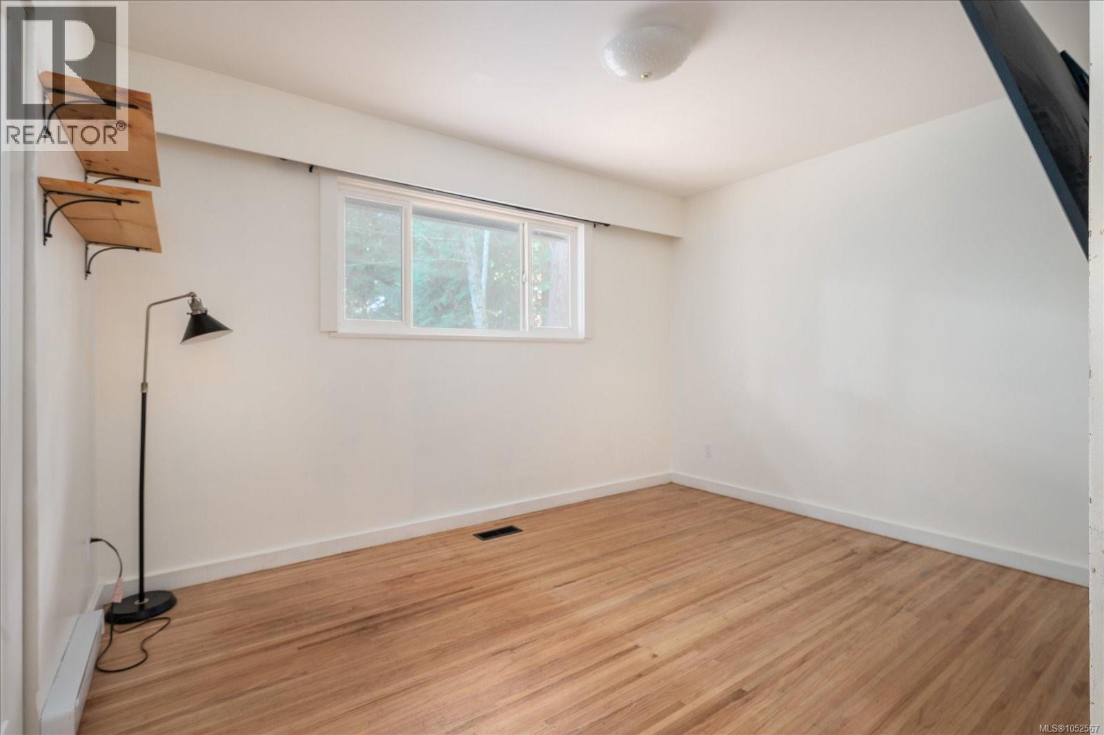 705 Carr Blvd - 19